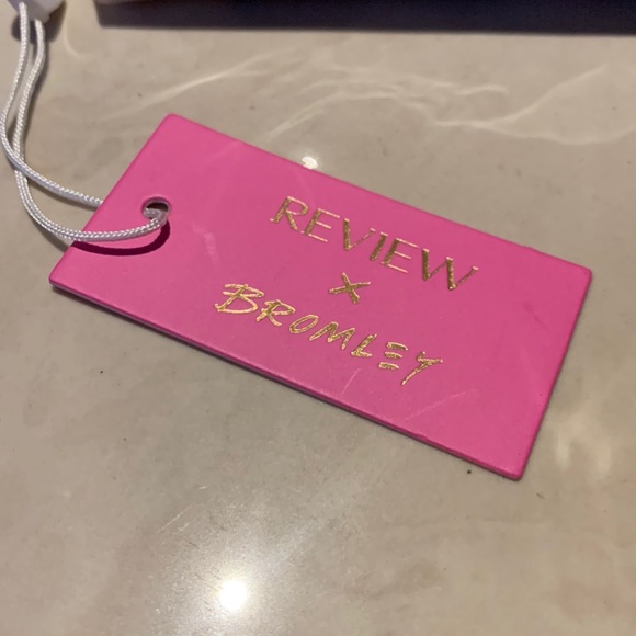 BRAND NEW Review X Bromley Flutter by Cosmetic Case - Picture 4 of 4